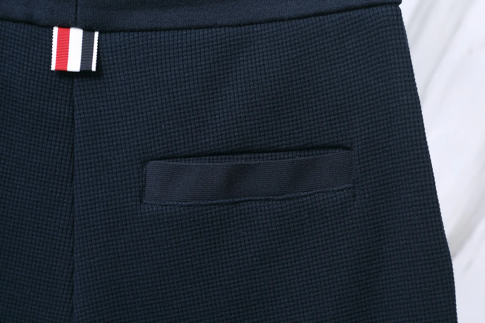 ：116（TB ） THOM BROWNE . TB Factory Same Style TB TB ：Dark Gray/Light Gray/Navy Blue/Black Size：0/1/2/3/4
